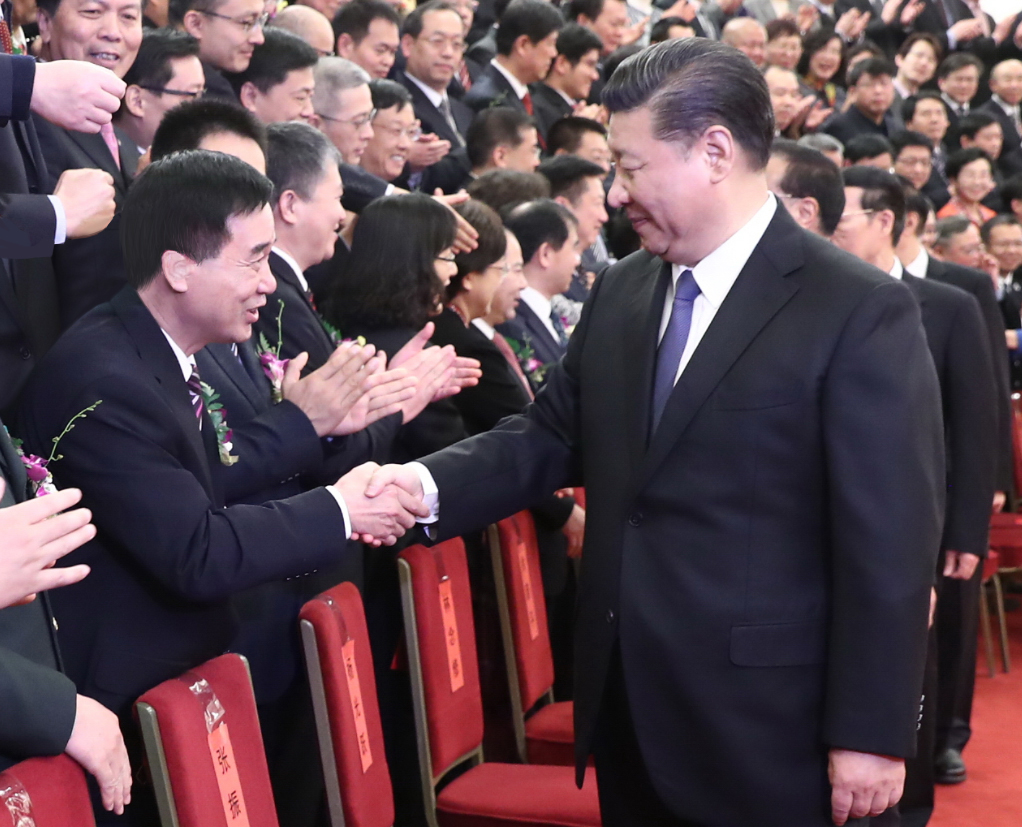 2018年1月8日，張國(guó)良榮獲國(guó)家科技進(jìn)步一等獎(jiǎng),習(xí)近平總書(shū)記與張國(guó)良握手照片